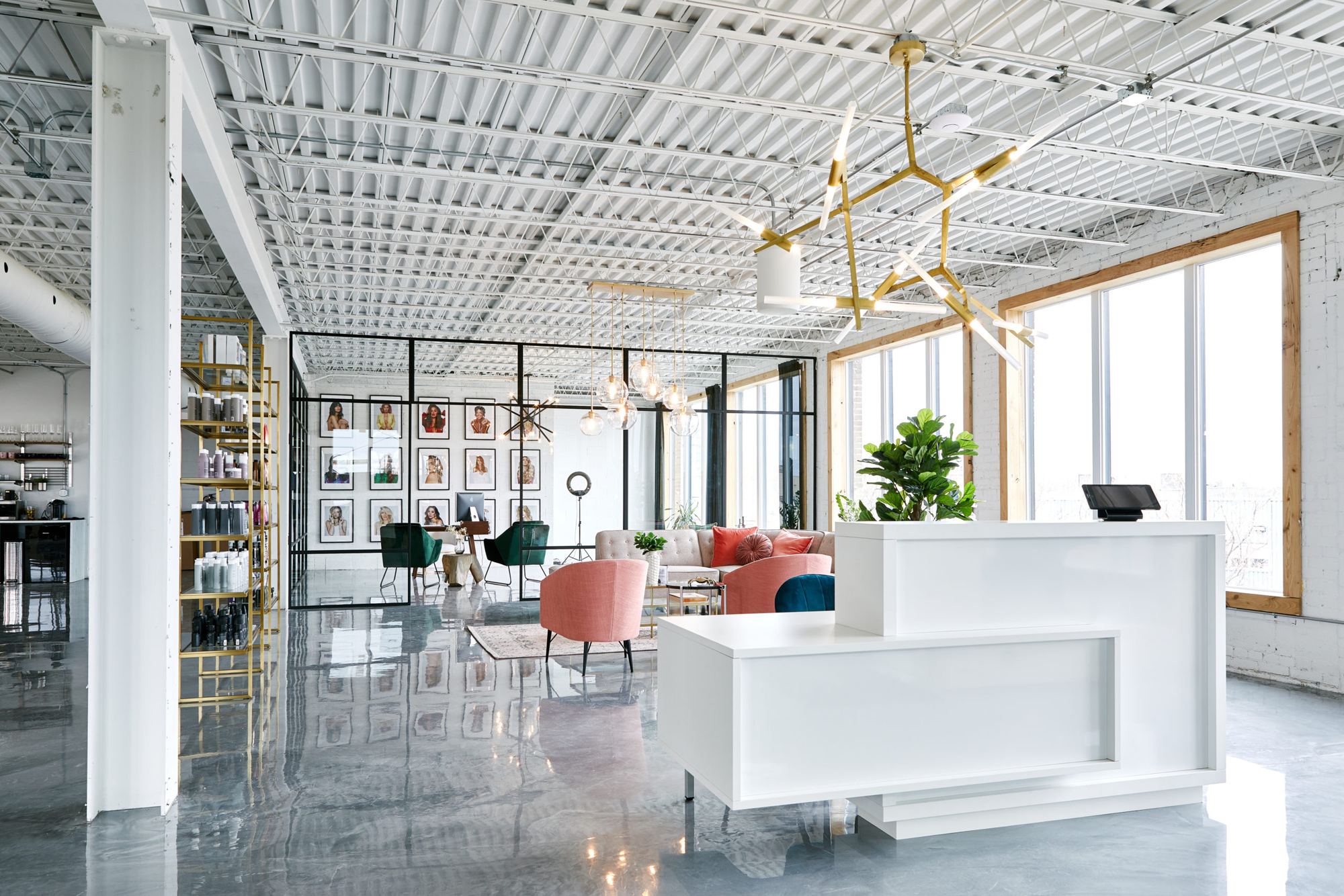 Max Gourgues Salon, Montréal