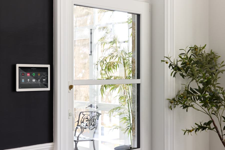 Touchscreen by Control4